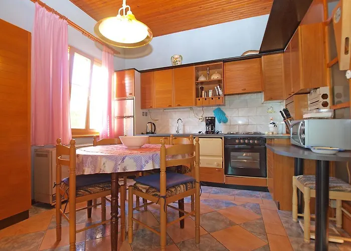 Semesterbostad House Silvana 1461